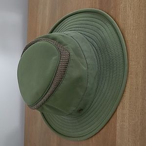 Green Tilley hat